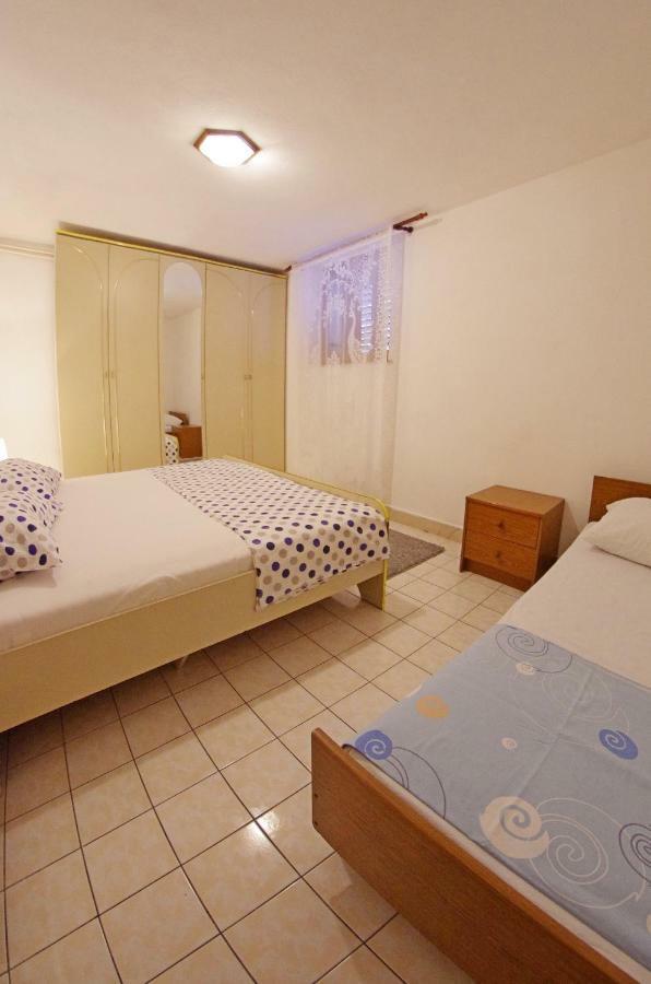 Large And Charming Apartment Near Beach With Big & Sunny Terrace Sumartin Exterior foto